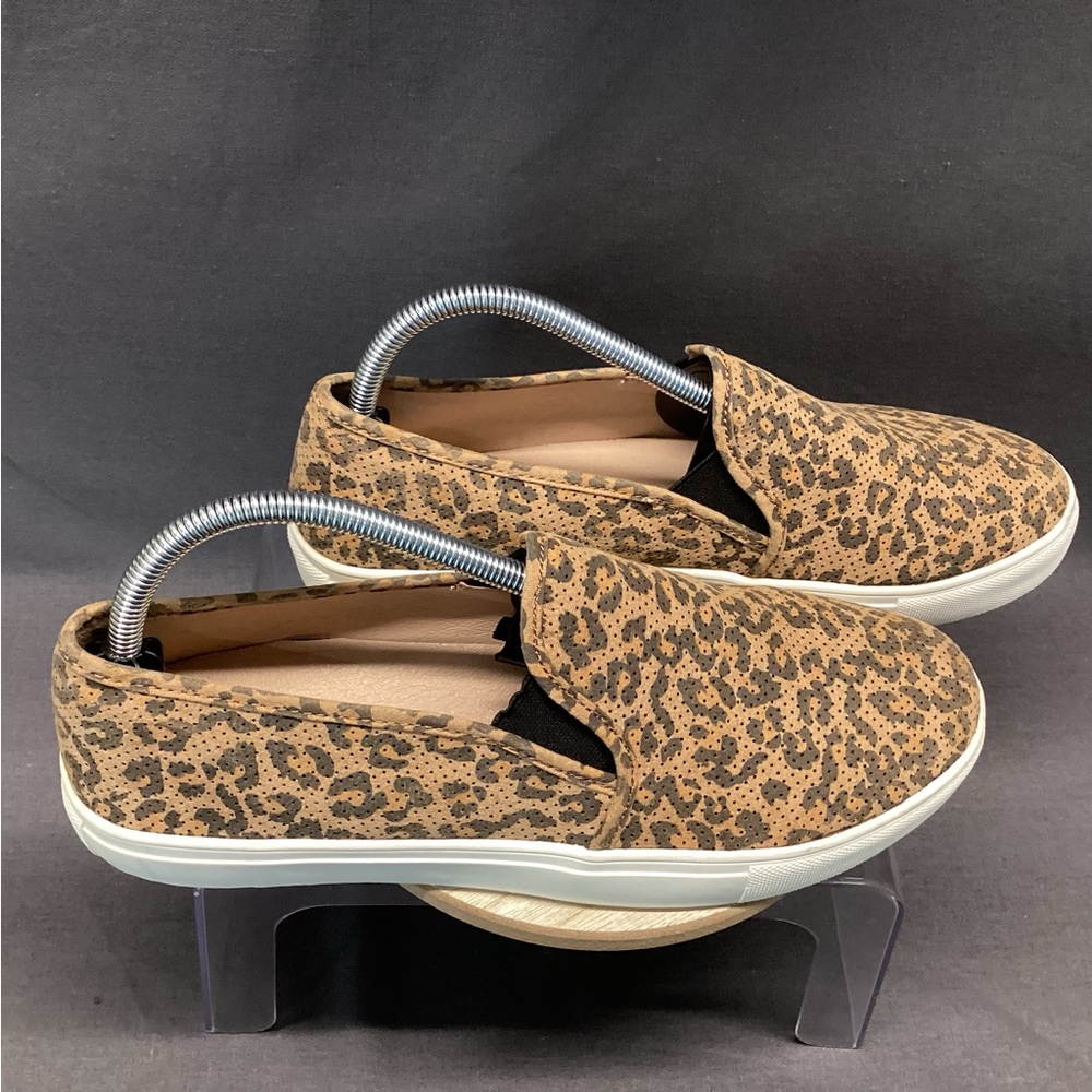 FUNKYMONKEY WOMEN’S SLIP-ON LOAFERS / FASHION SNEAKERS SIZE: 10 COLOR: LEOPARD